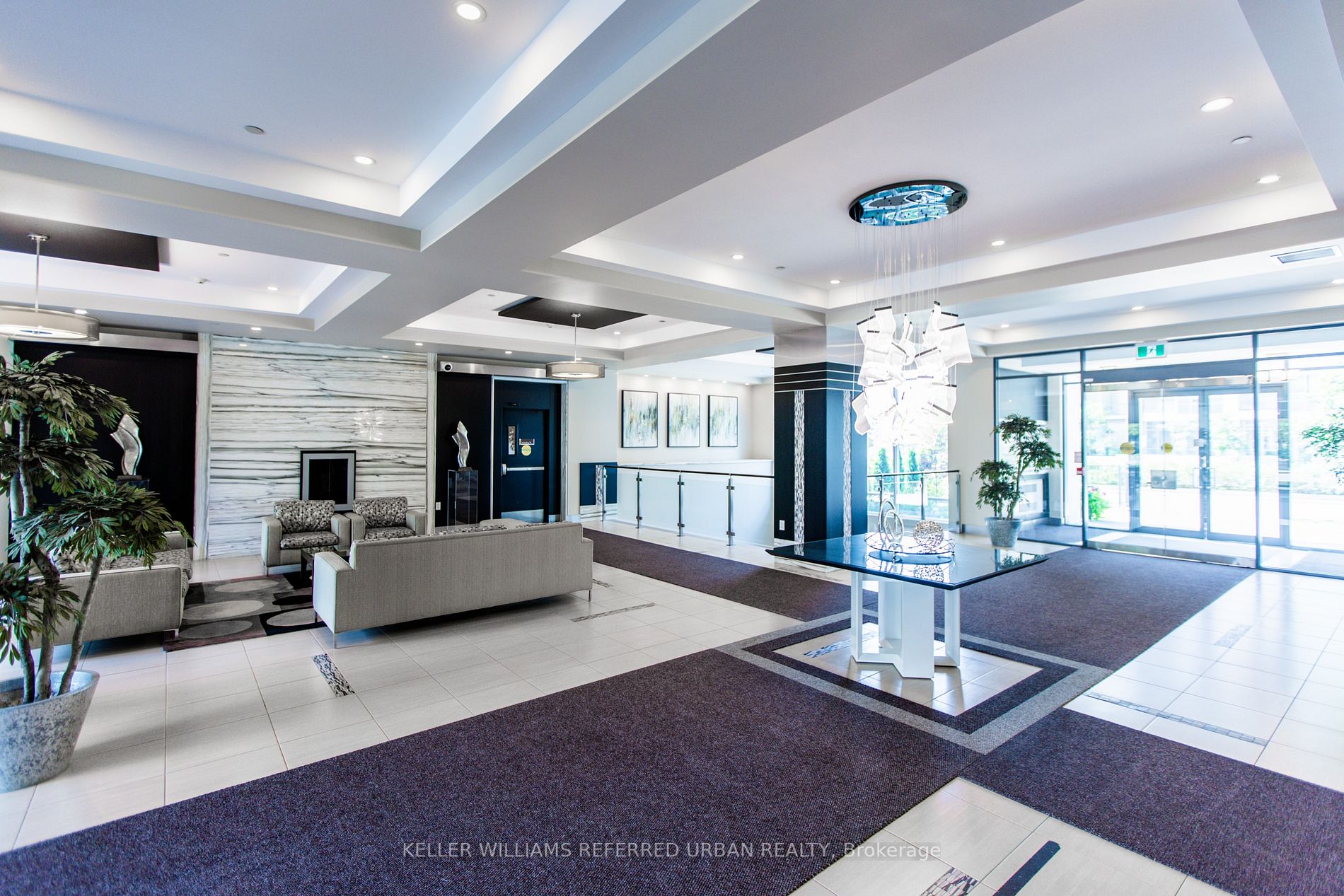 75 South Town Centre Blvd, #706