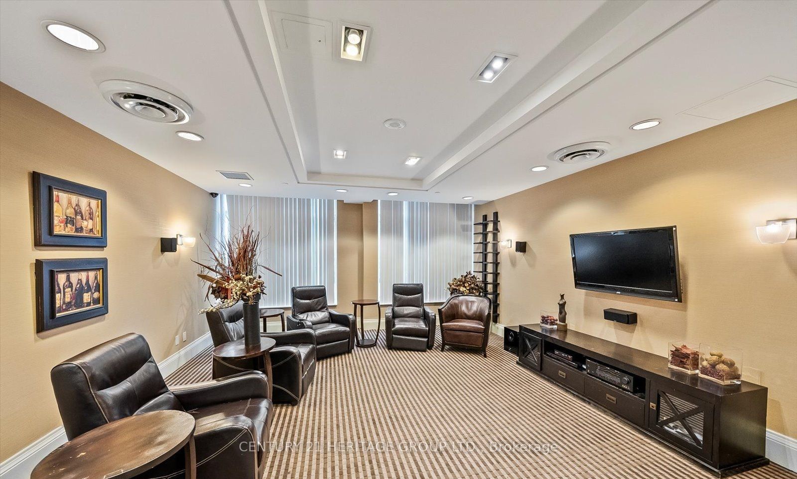 330 Red Maple Rd, #406