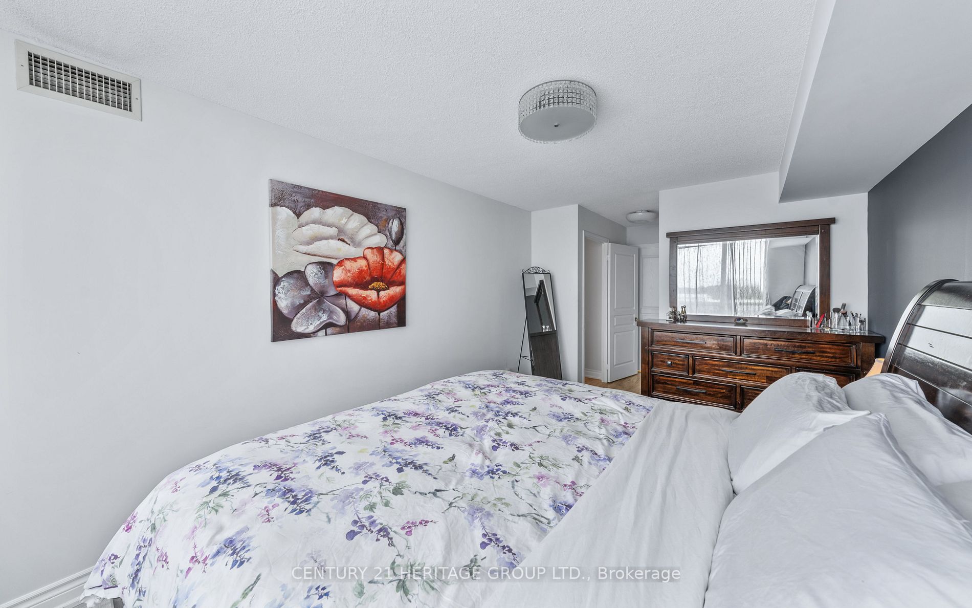 330 Red Maple Rd, #406