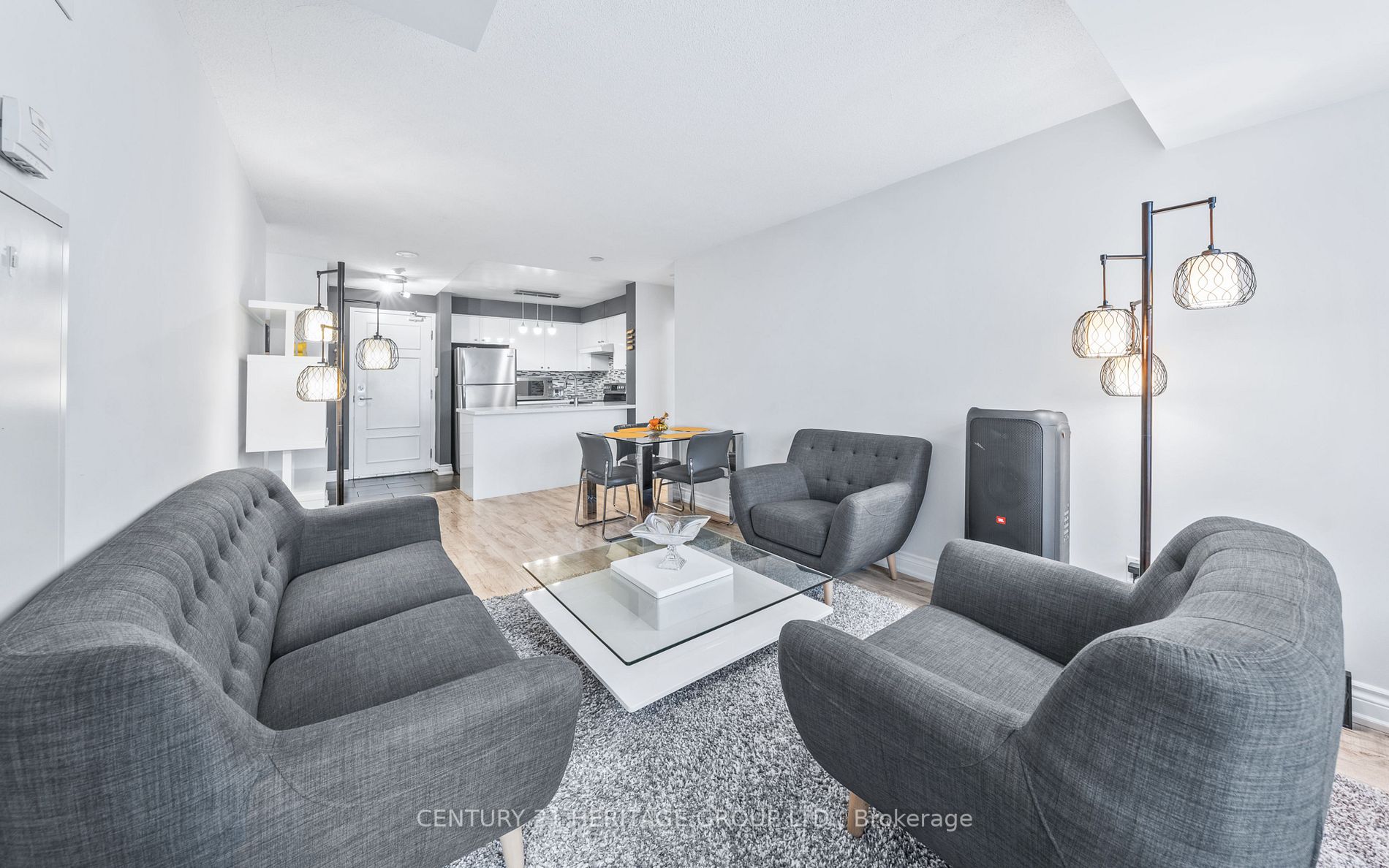 330 Red Maple Rd, #406