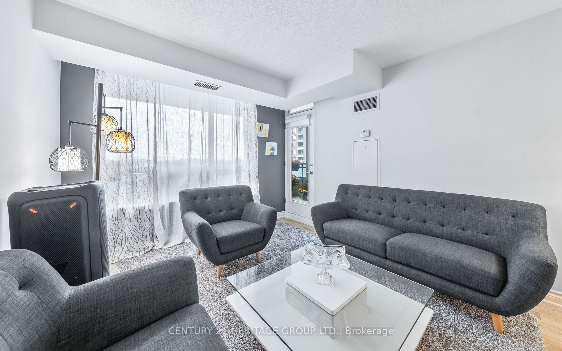 330 Red Maple Rd, #406