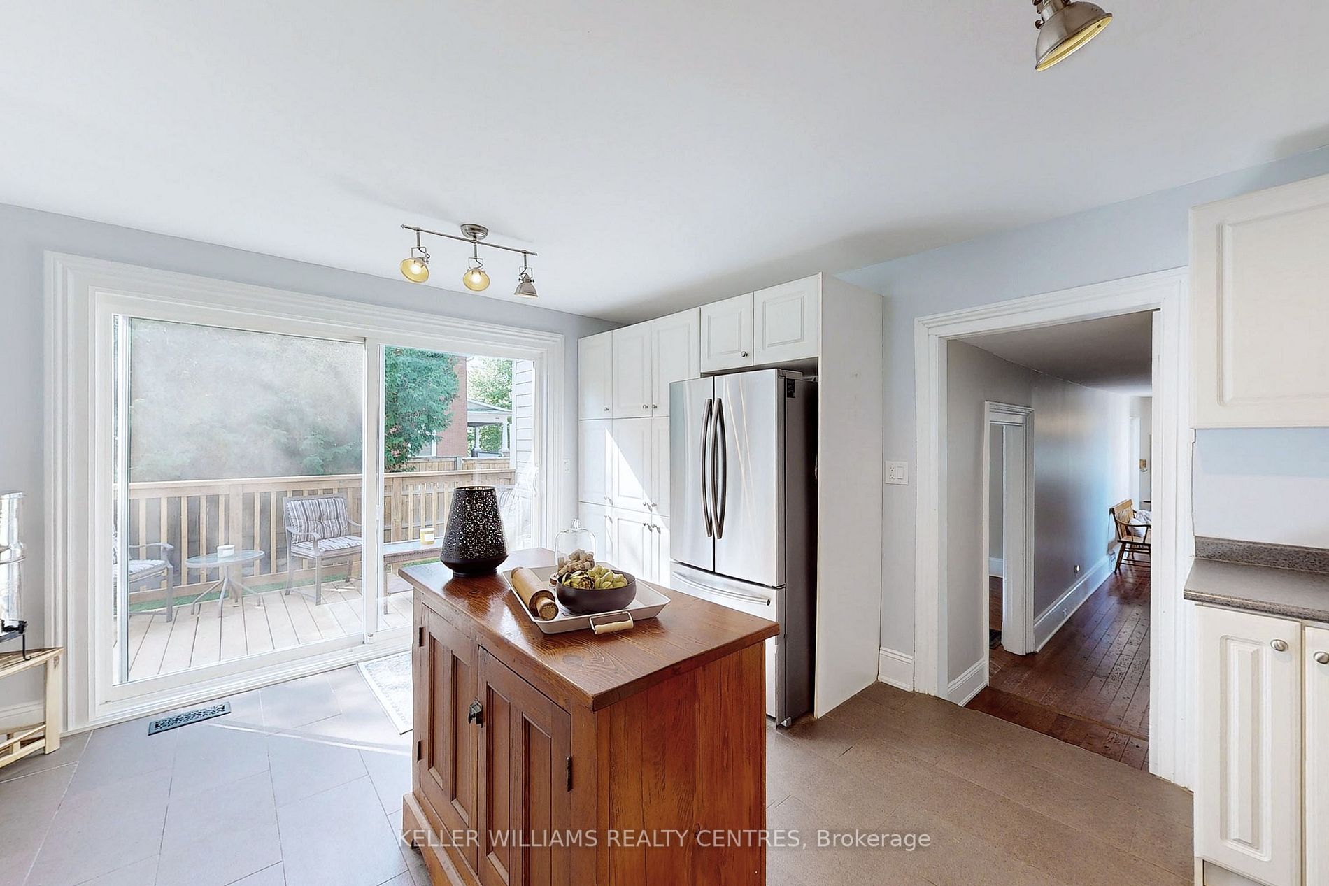 67 Main St S