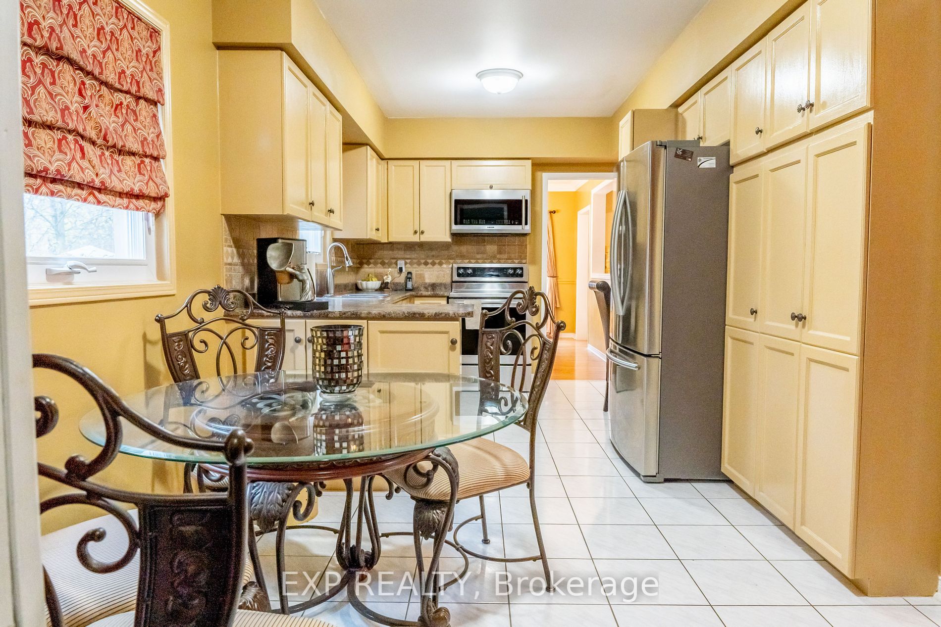 375 Carruthers Ave