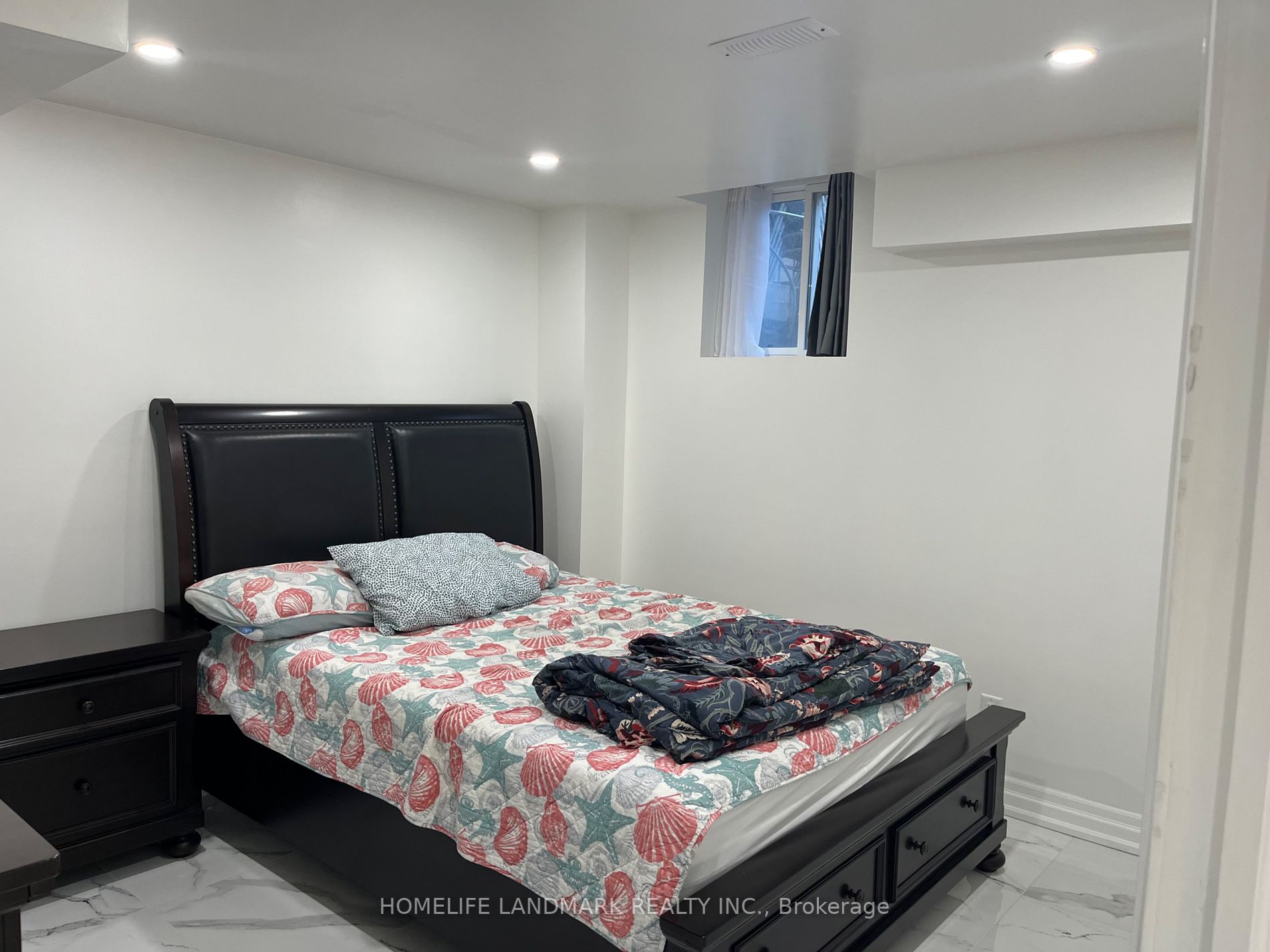24 Bardawill Ave N, #1