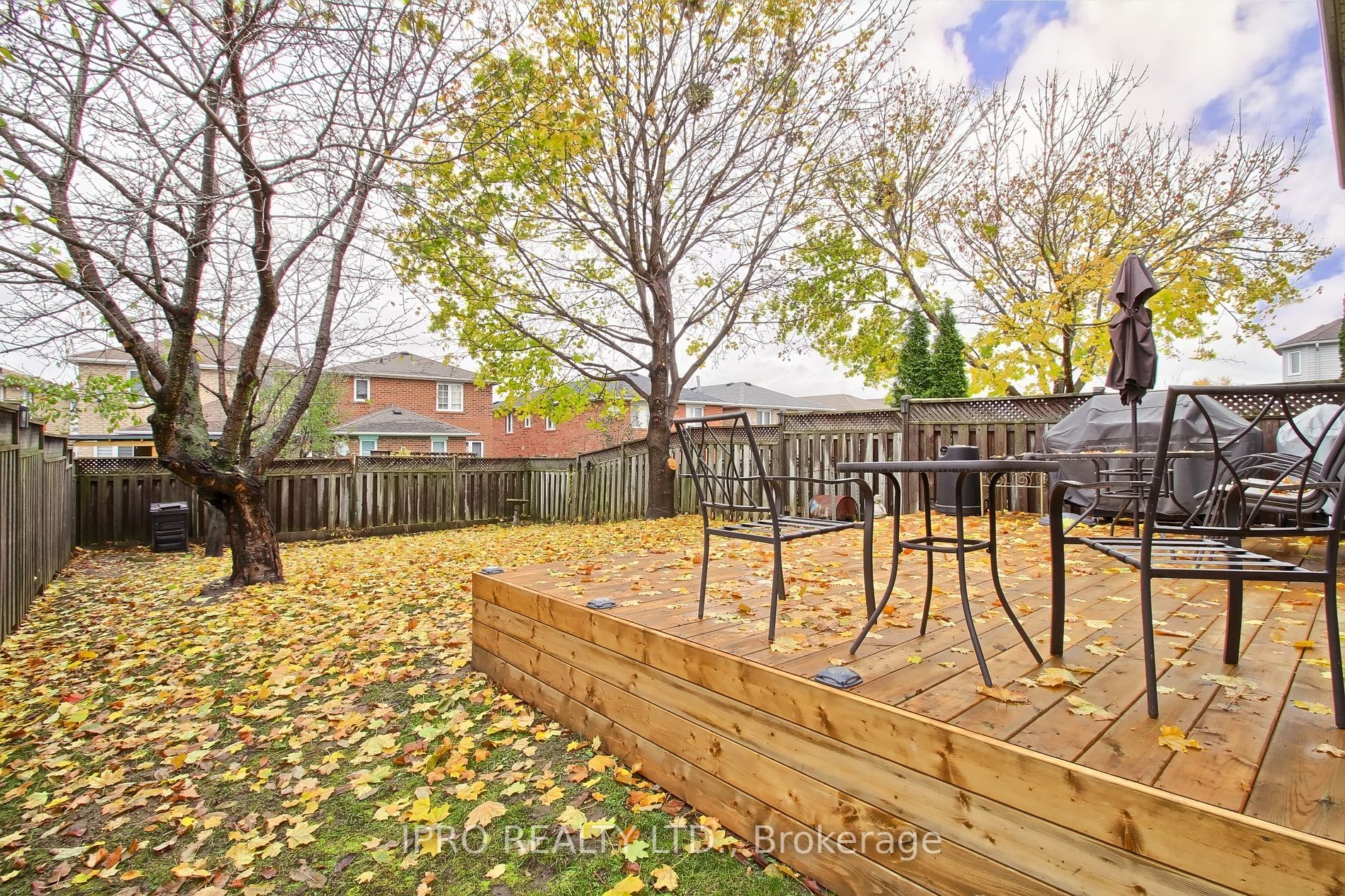 56 Noble Dr