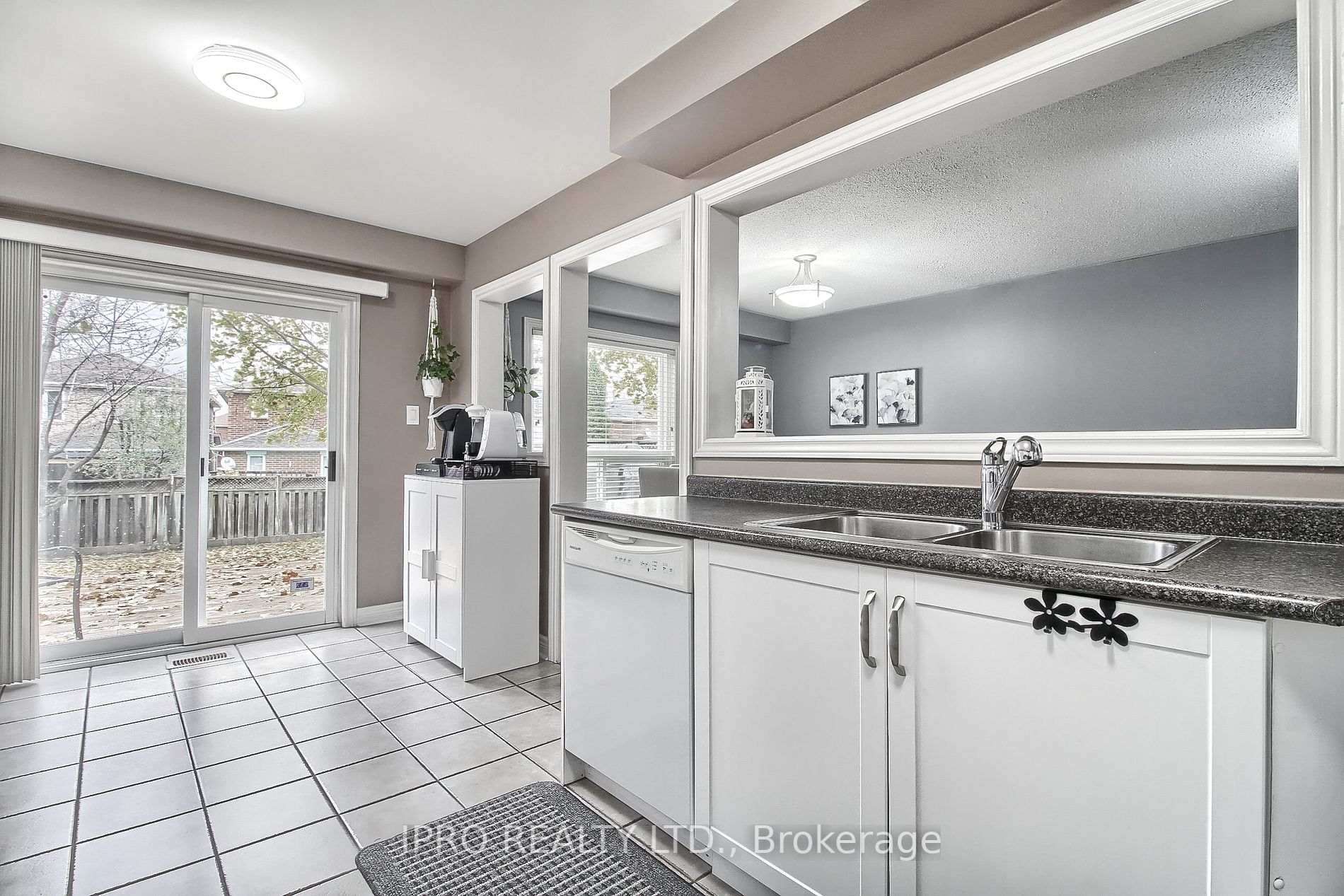56 Noble Dr