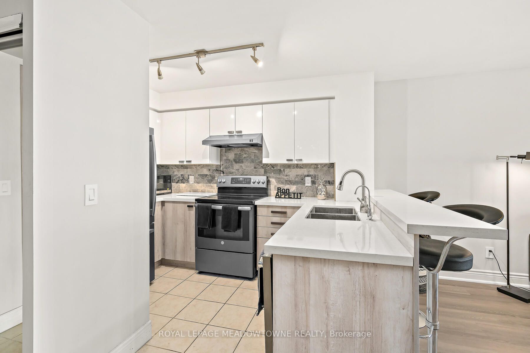 62 Suncrest Blvd, #308