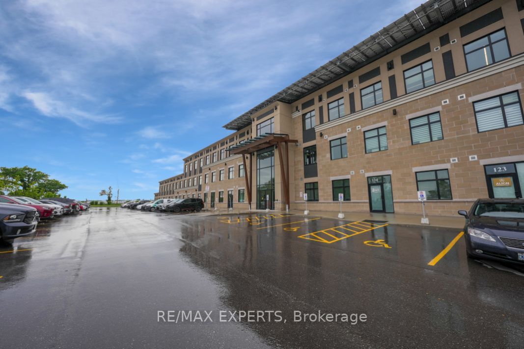 200 Cachet Woods Crt, #202-203