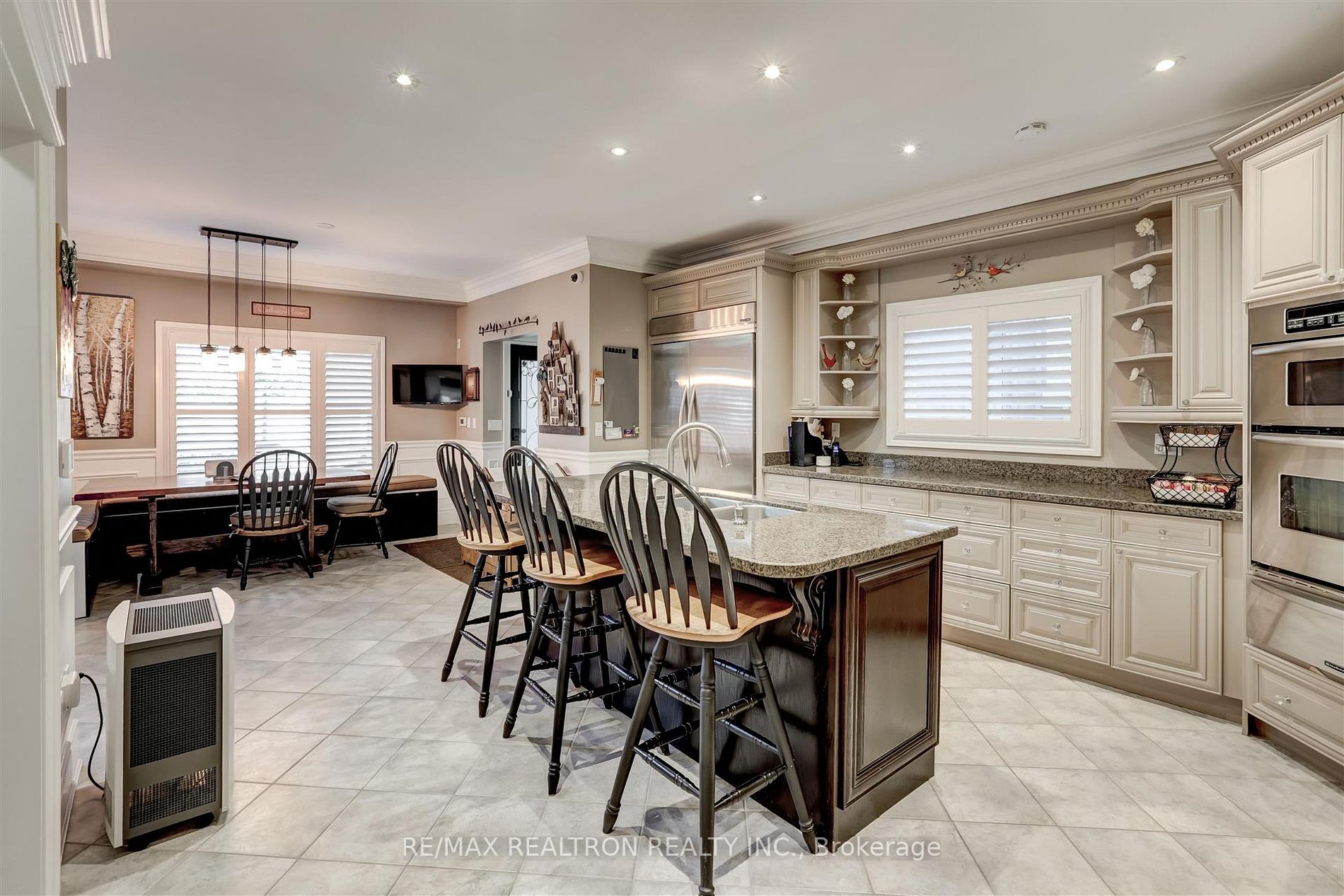 8 Angus Glen Blvd