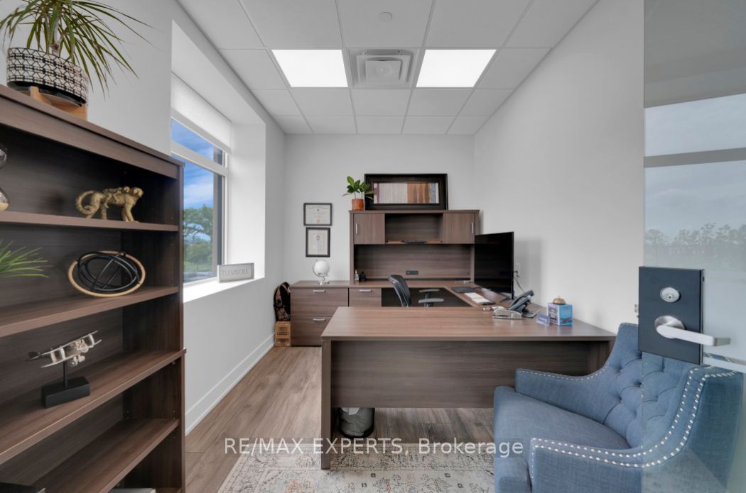 200 Cachet Woods Crt, #203