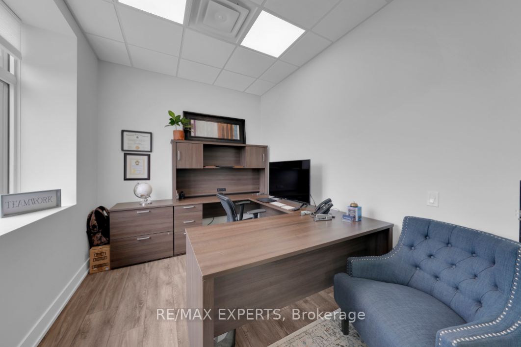 200 Cachet Woods Crt, #203