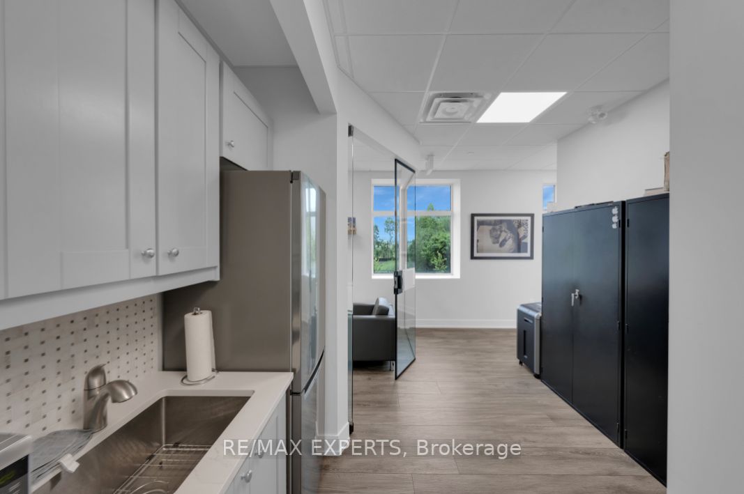 200 Cachet Woods Crt, #203