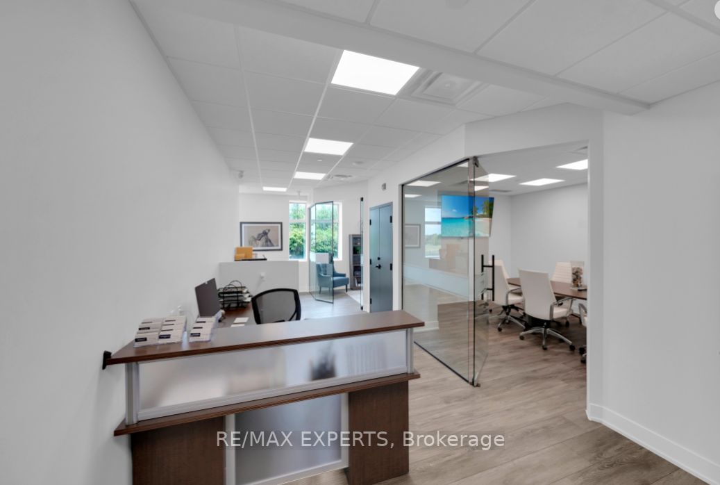 200 Cachet Woods Crt, #203