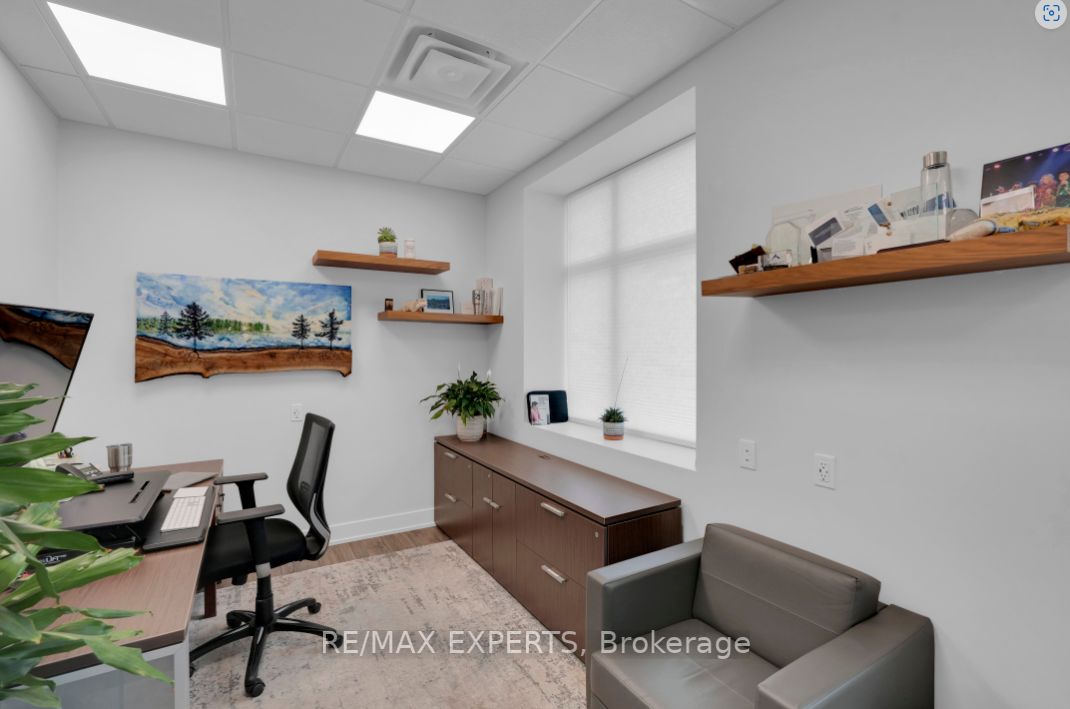200 Cachet Woods Crt, #203