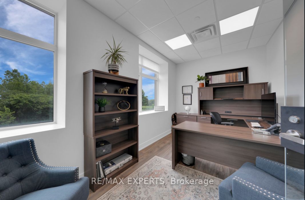 200 Cachet Woods Crt, #203