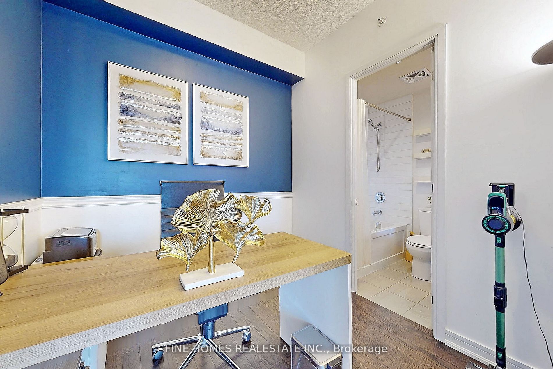 9201 Yonge St, #1001