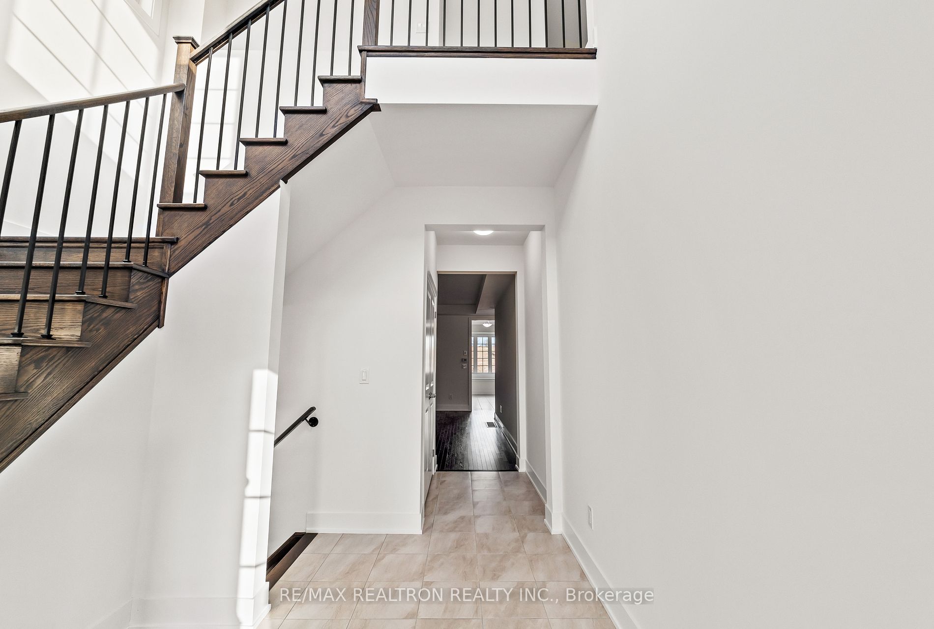 4 Kentledge Avenue