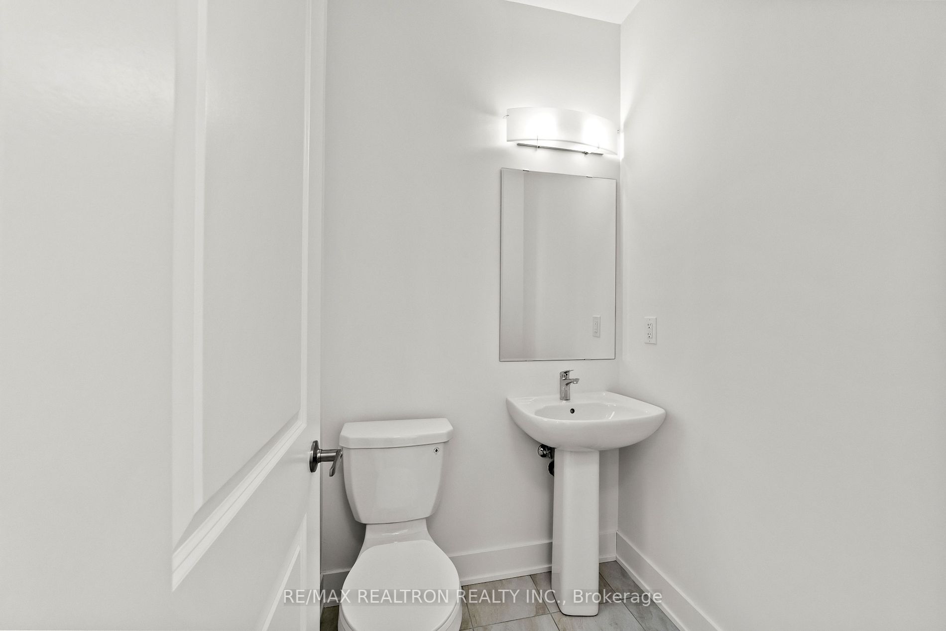 4 Kentledge Ave