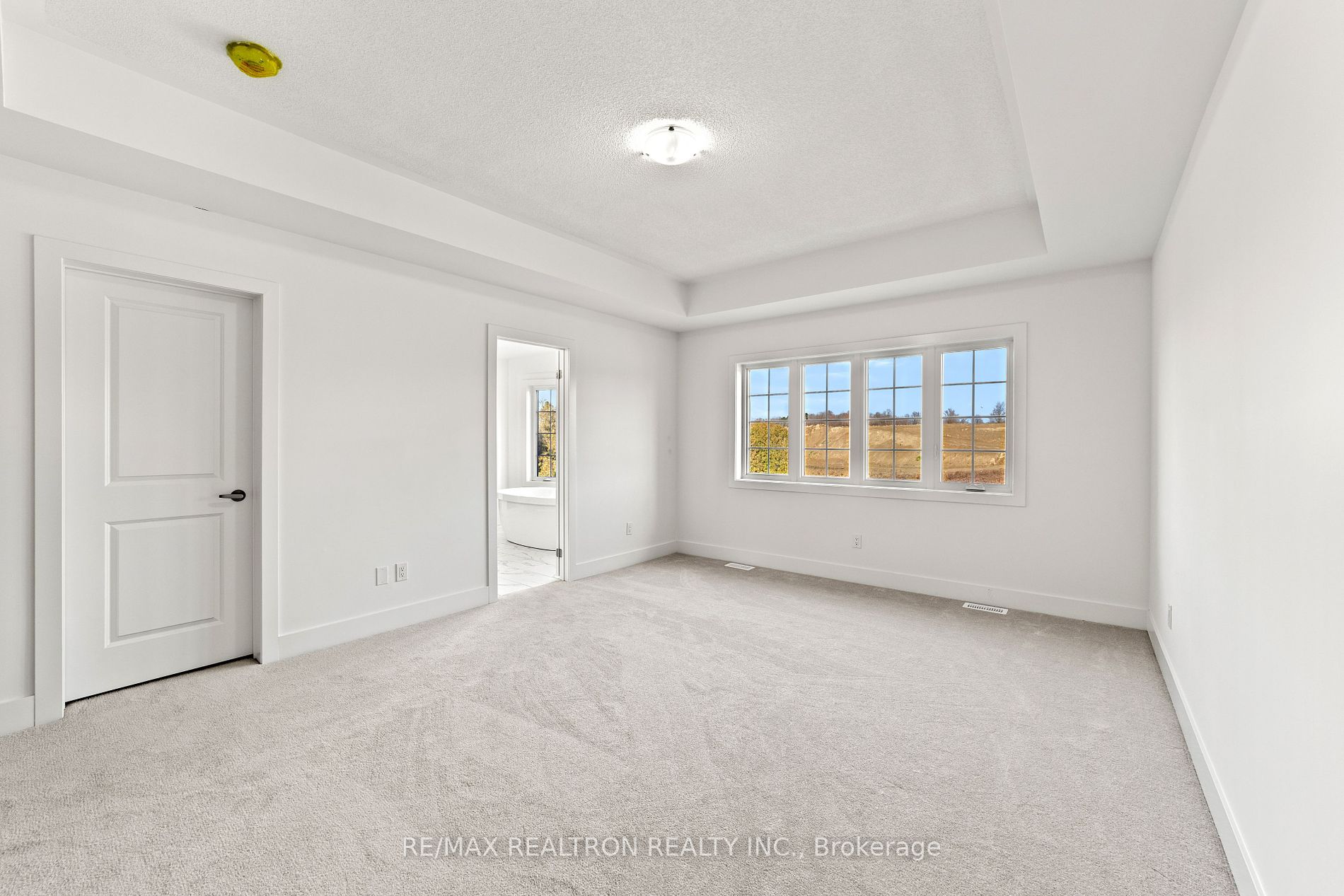 4 Kentledge Avenue