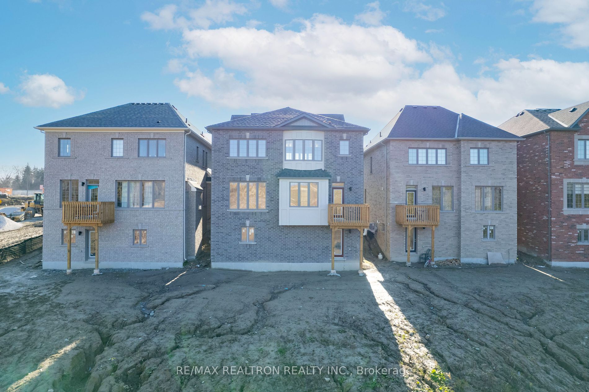 4 Kentledge Avenue