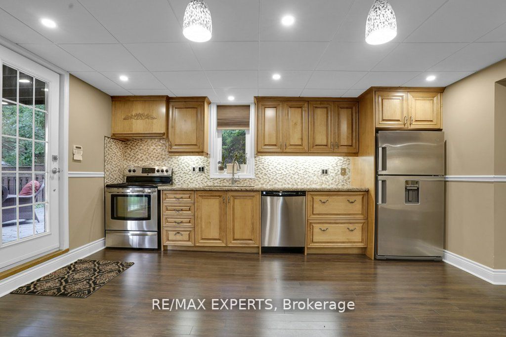 122 Hammerstone Cres