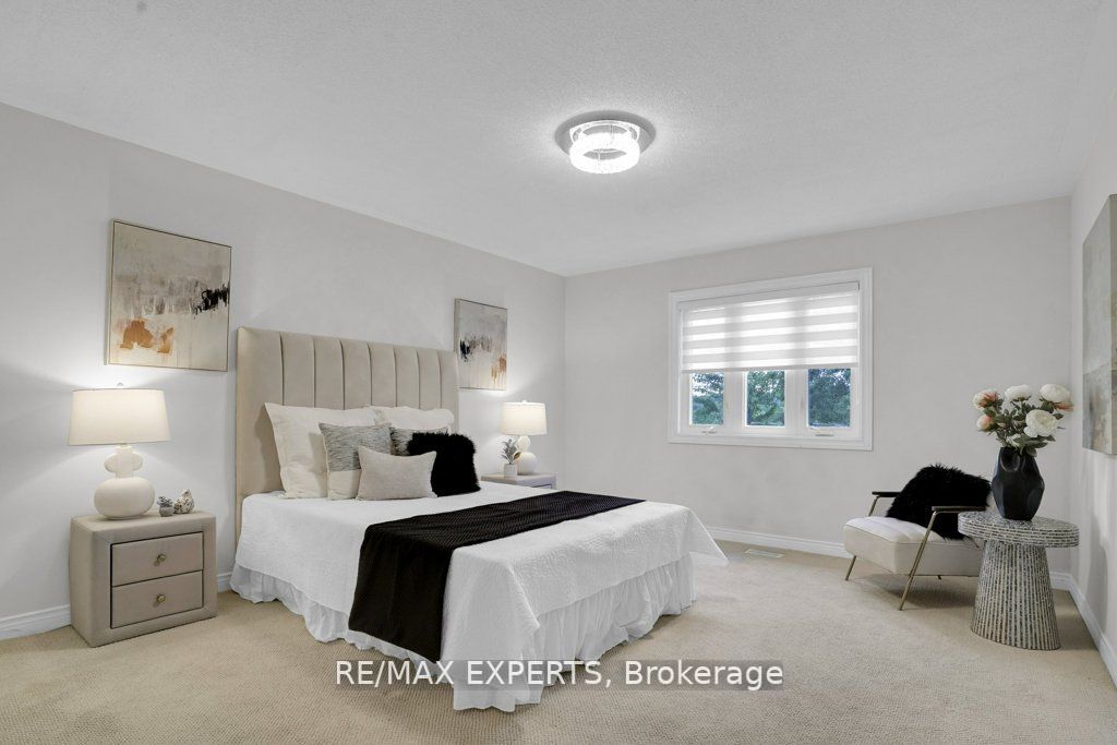 122 Hammerstone Cres