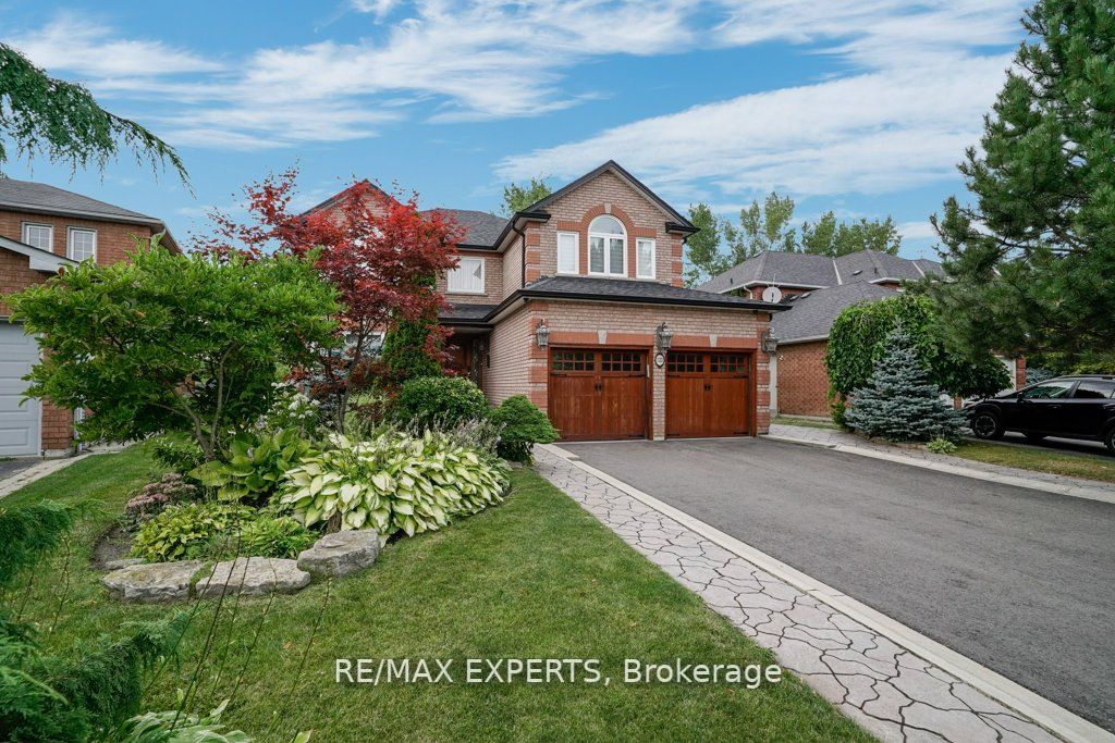 122 Hammerstone Cres