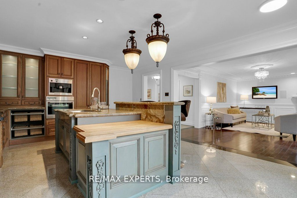 122 Hammerstone Cres