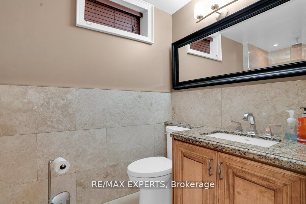 122 Hammerstone Cres