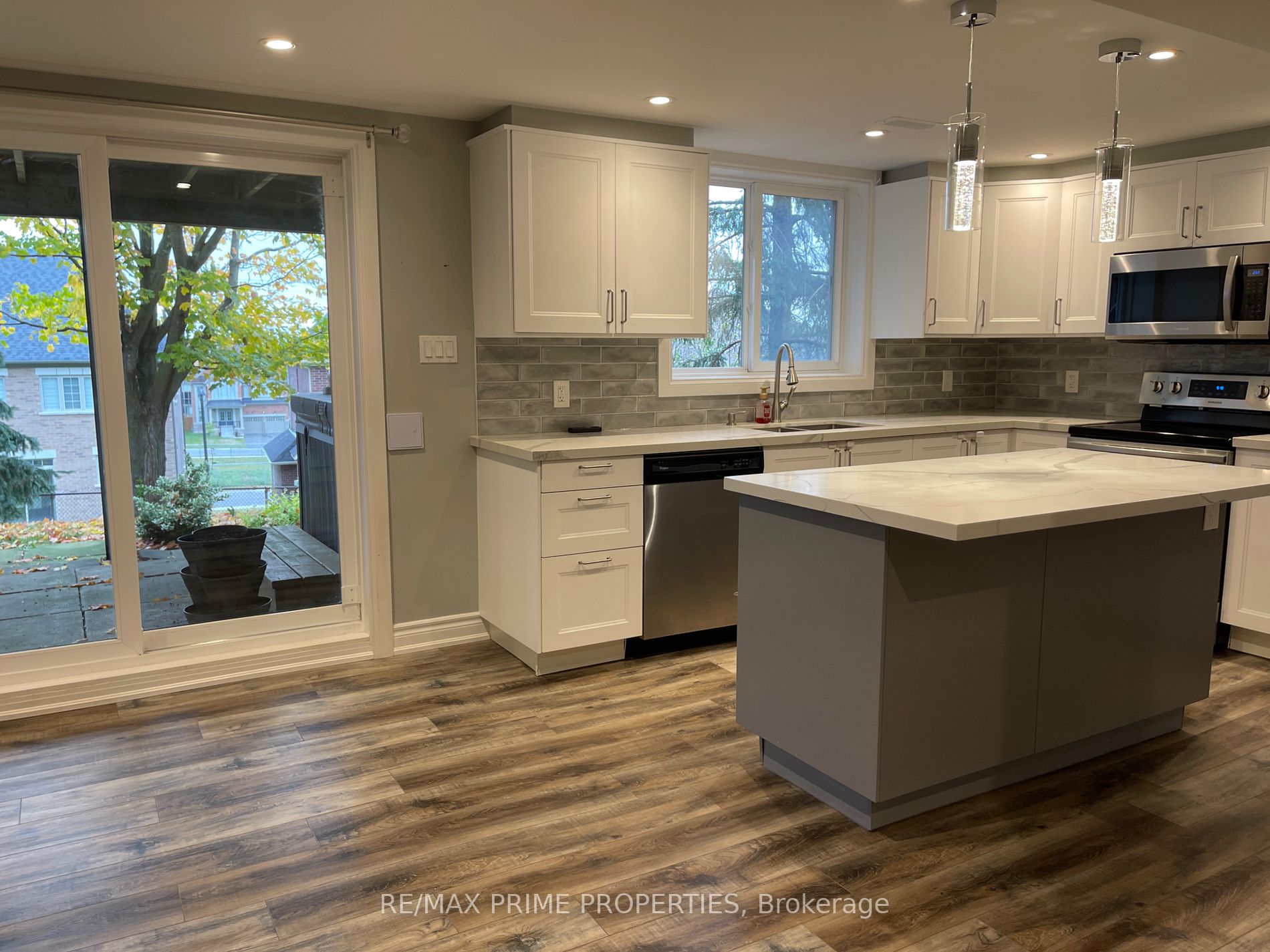 315 Kirby Cres, #Lower