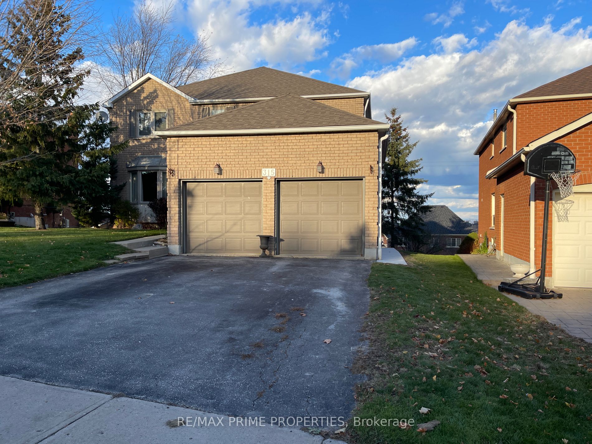 315 Kirby Cres, #Lower
