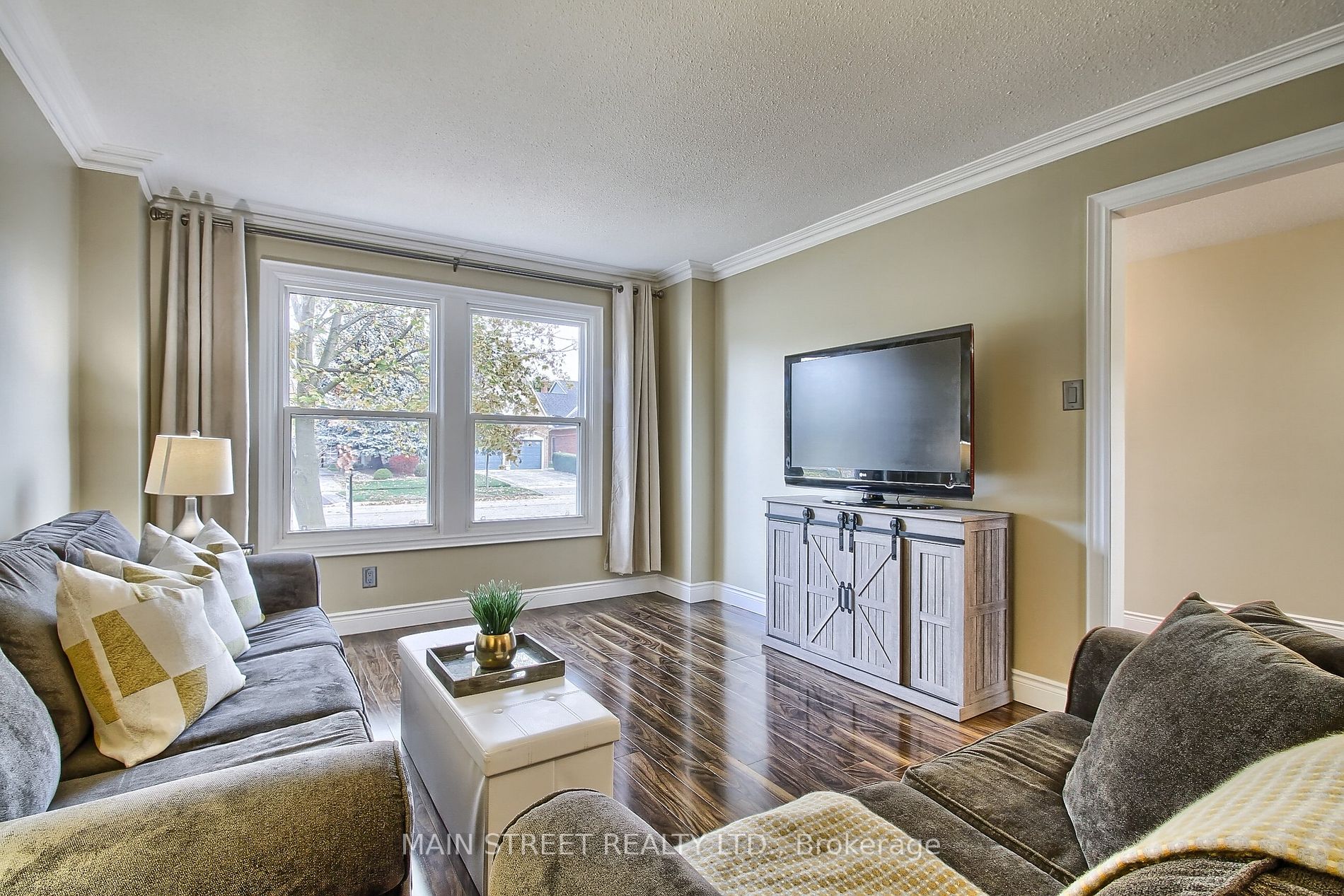 104 Peevers Cres