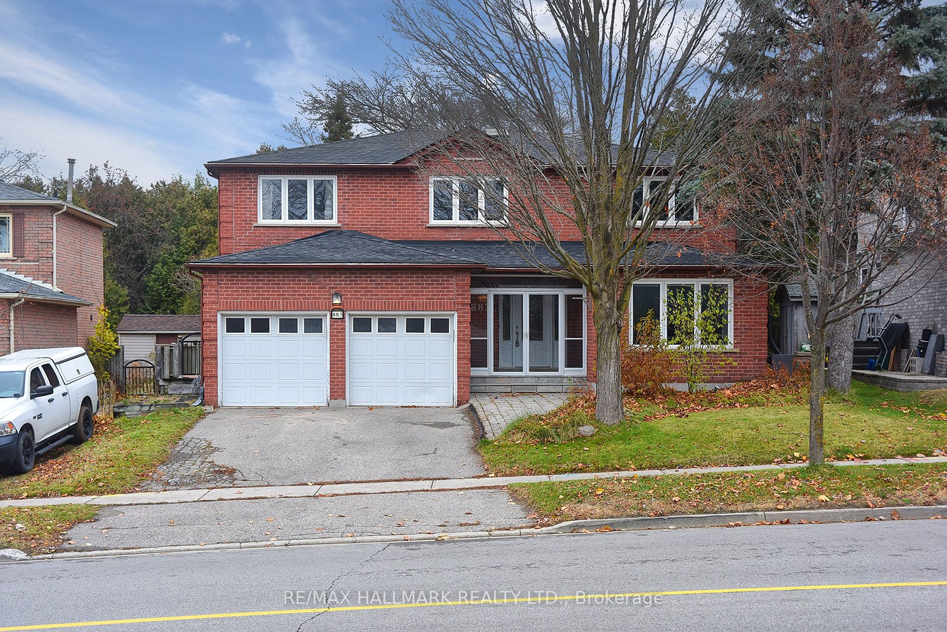 883 Leslie Valley Dr