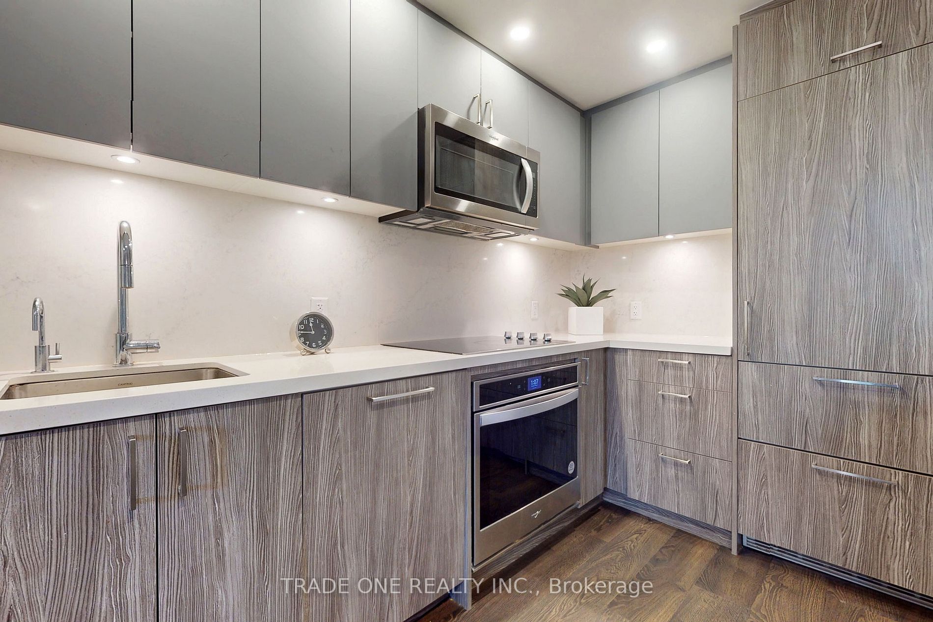 8868 Yonge St, #1506