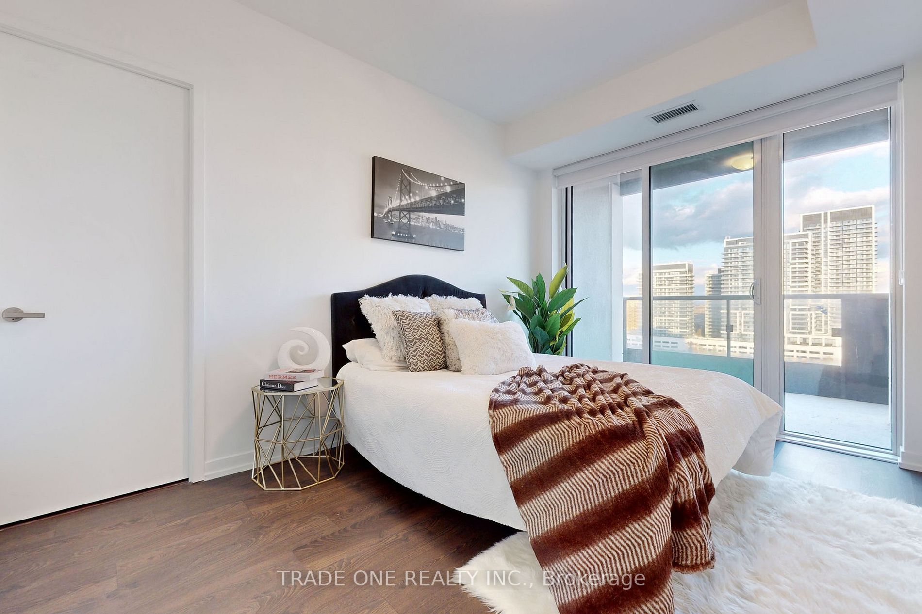 8868 Yonge St, #1506