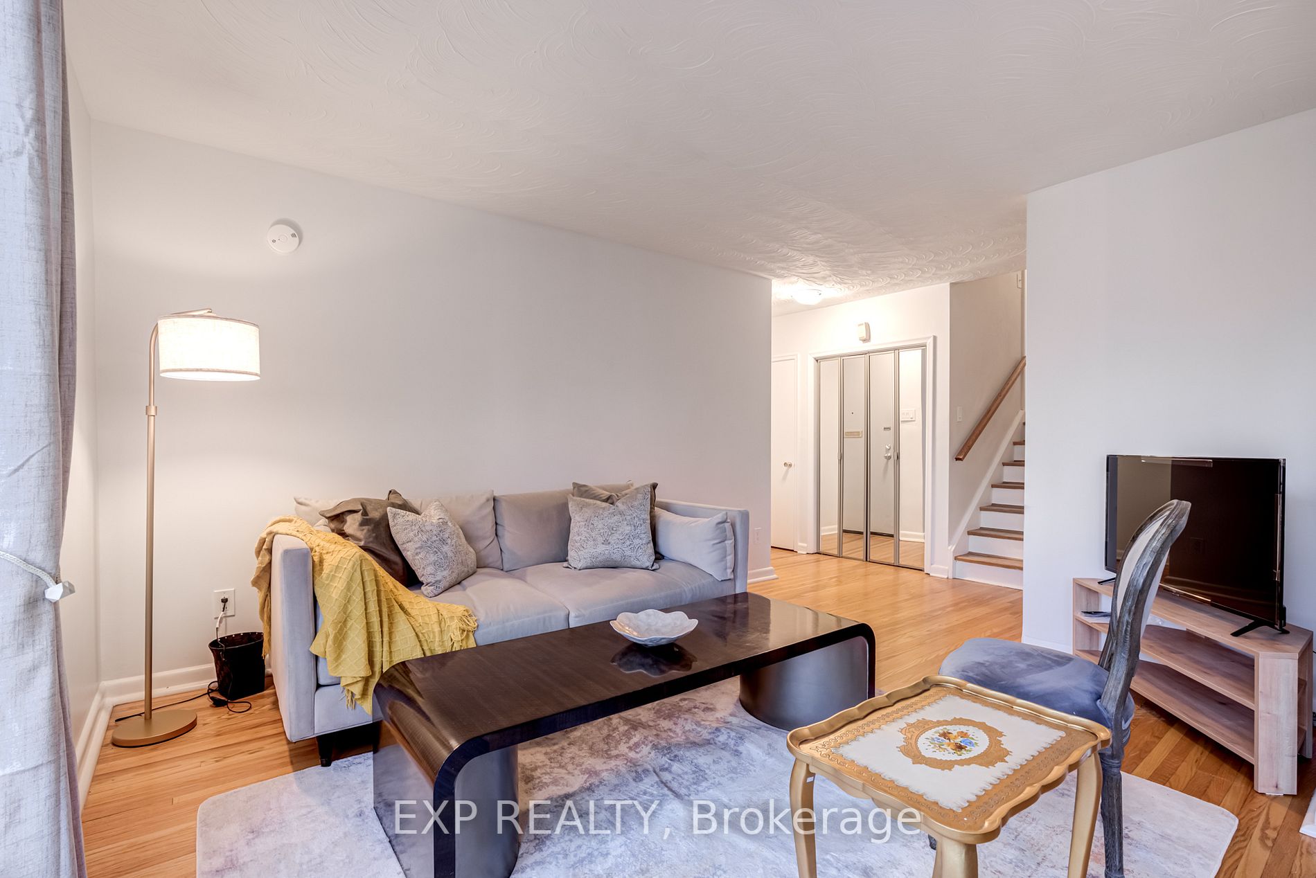 11 Webster Dr