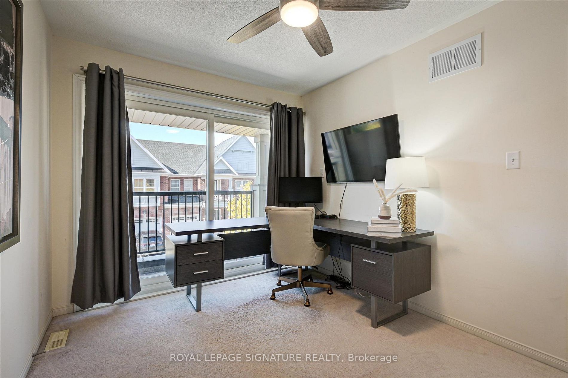 100 Expedition Cres