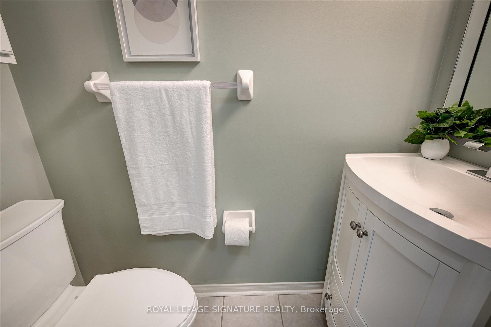 100 Expedition Cres