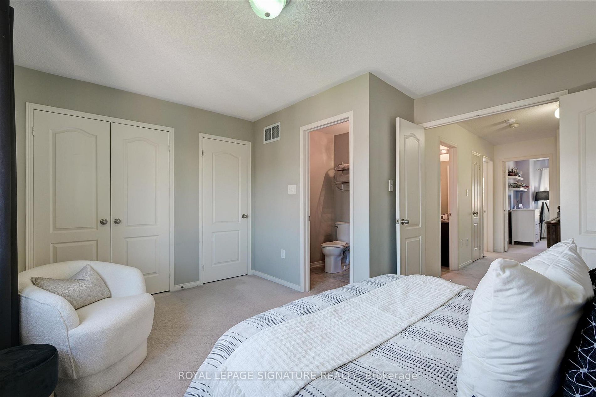 100 Expedition Cres