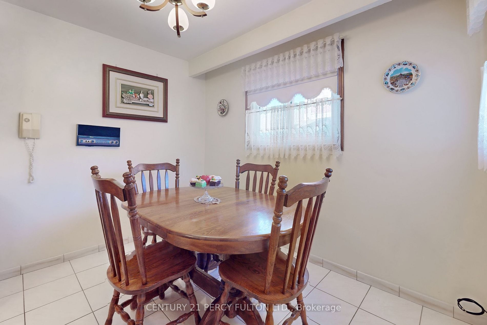 26 Risebrough Crct
