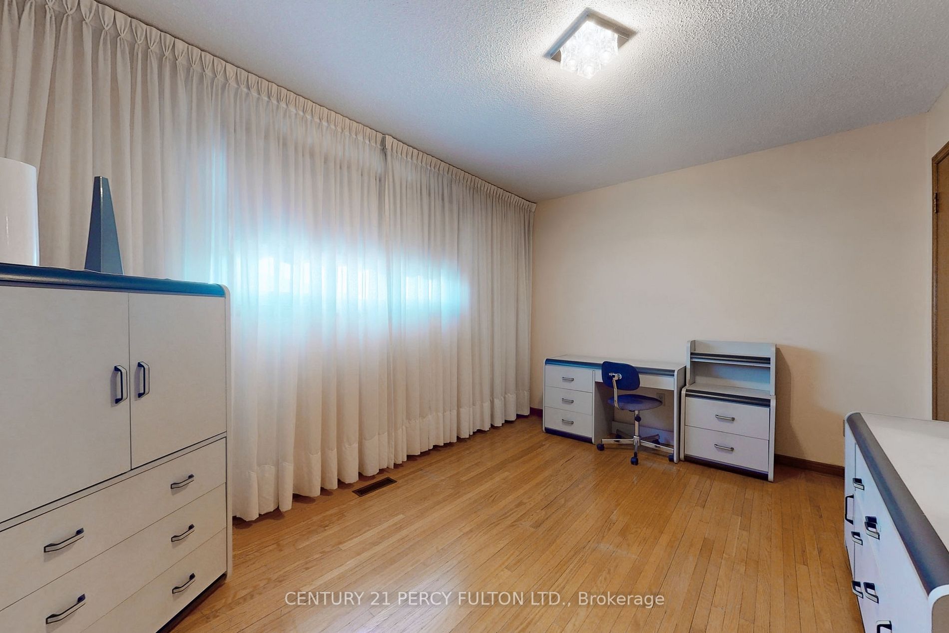 26 Risebrough Crct