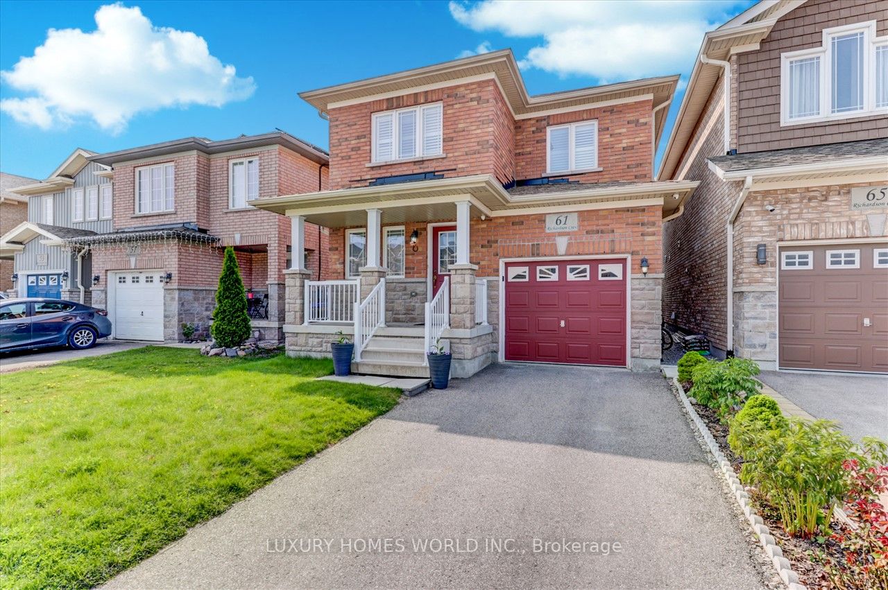61 Richardson Cres