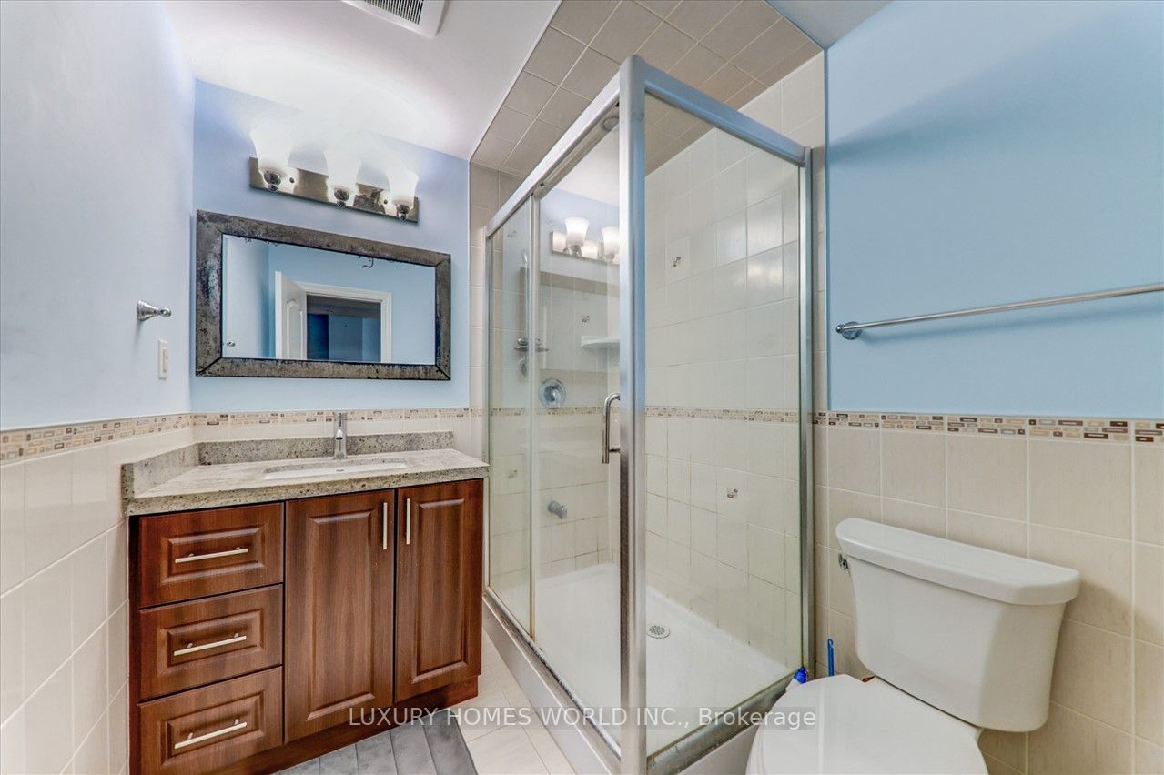 61 Richardson Cres