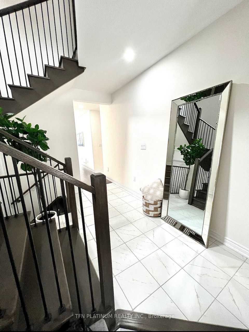 2254 Grainger Lp
