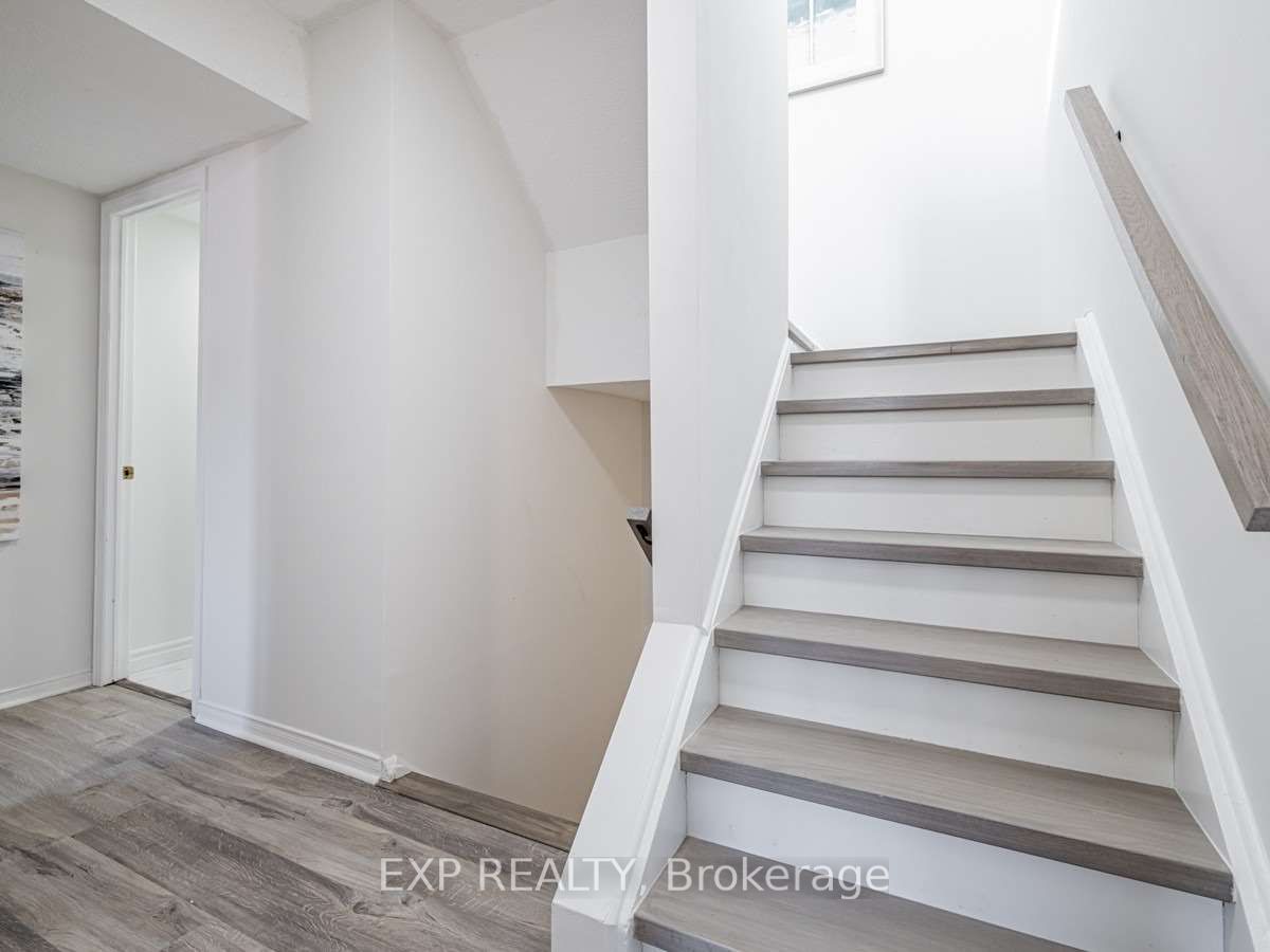 75 Weldrick Rd E, #414