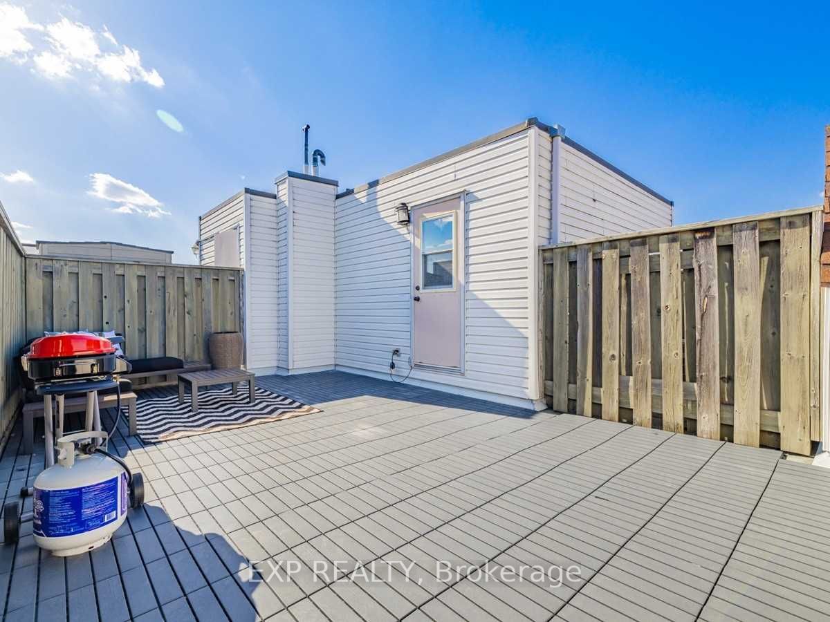 75 Weldrick Rd E, #414