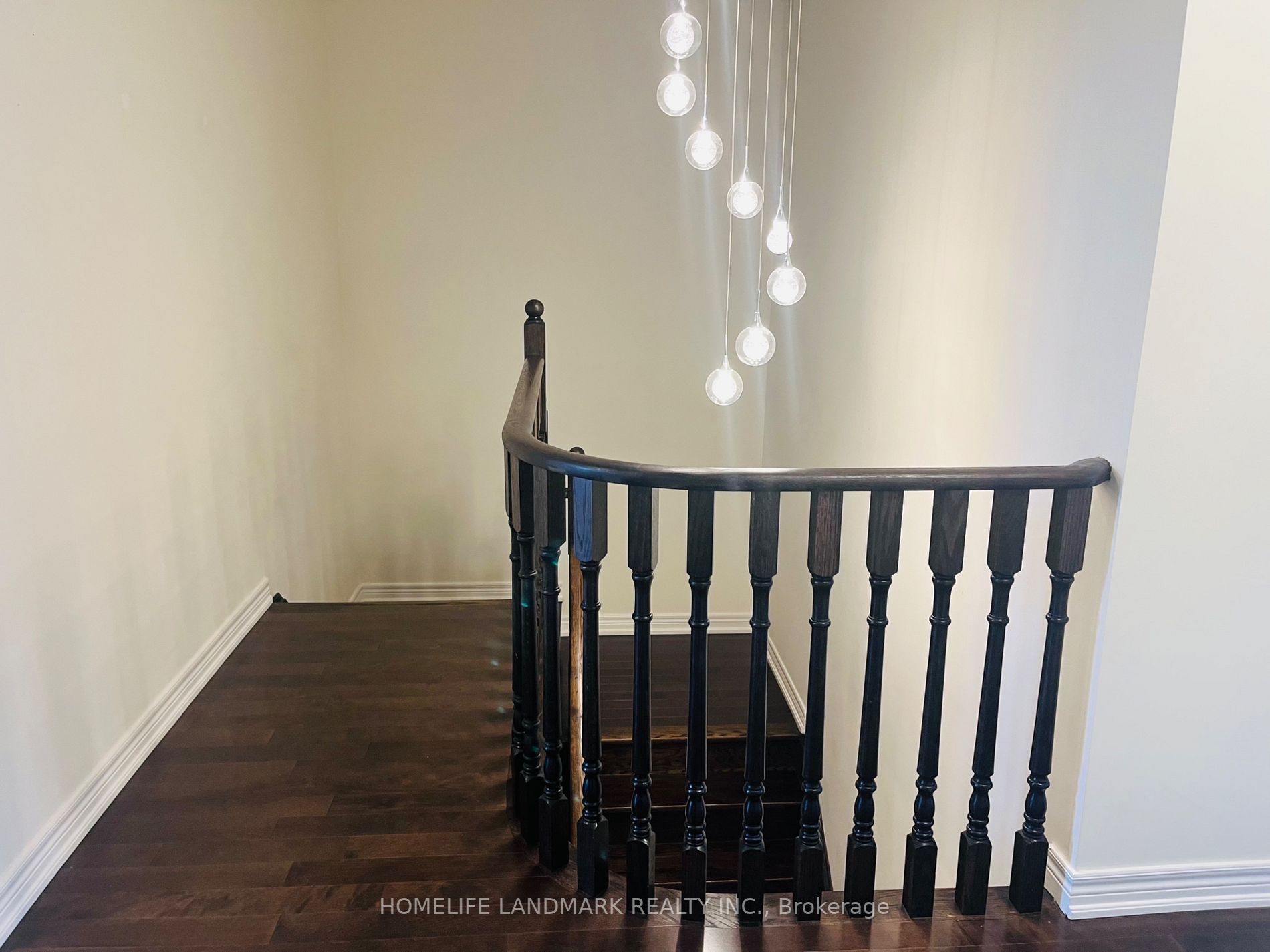 1205 Blencowe Cres