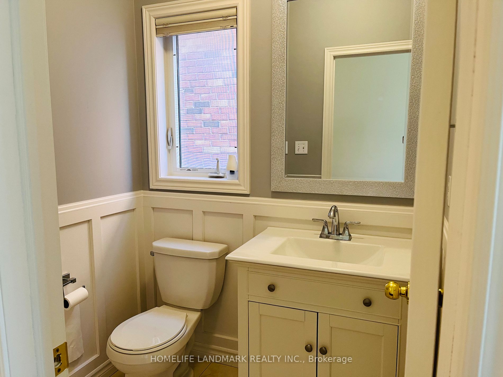 1205 Blencowe Cres
