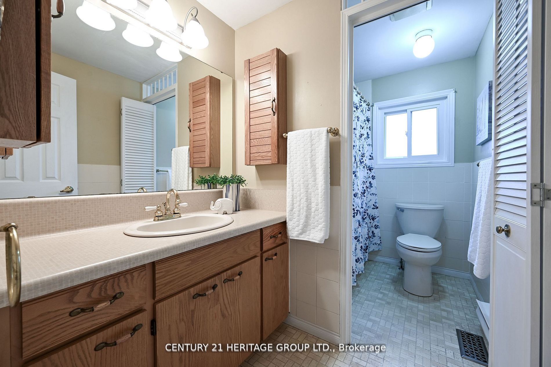 1 Cedar Crt