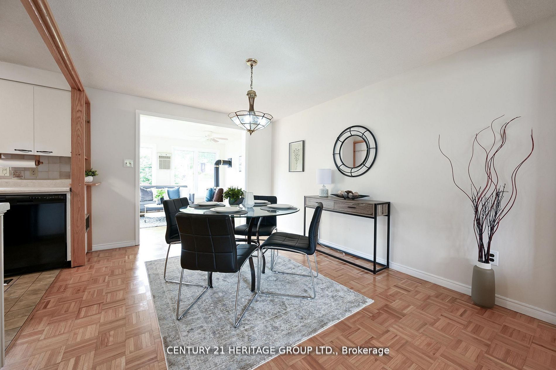 1 Cedar Crt